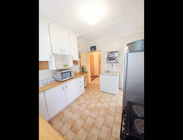 2 BEDROOM APARTMENT FOR SALE IN UVONGO